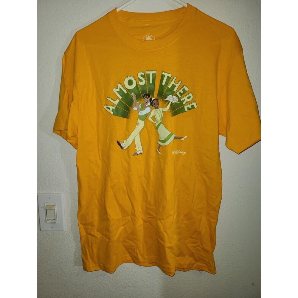 Princess Tiana and Prince Naveen T-Shirt Wine and Dine 5k Disney Medium NEW